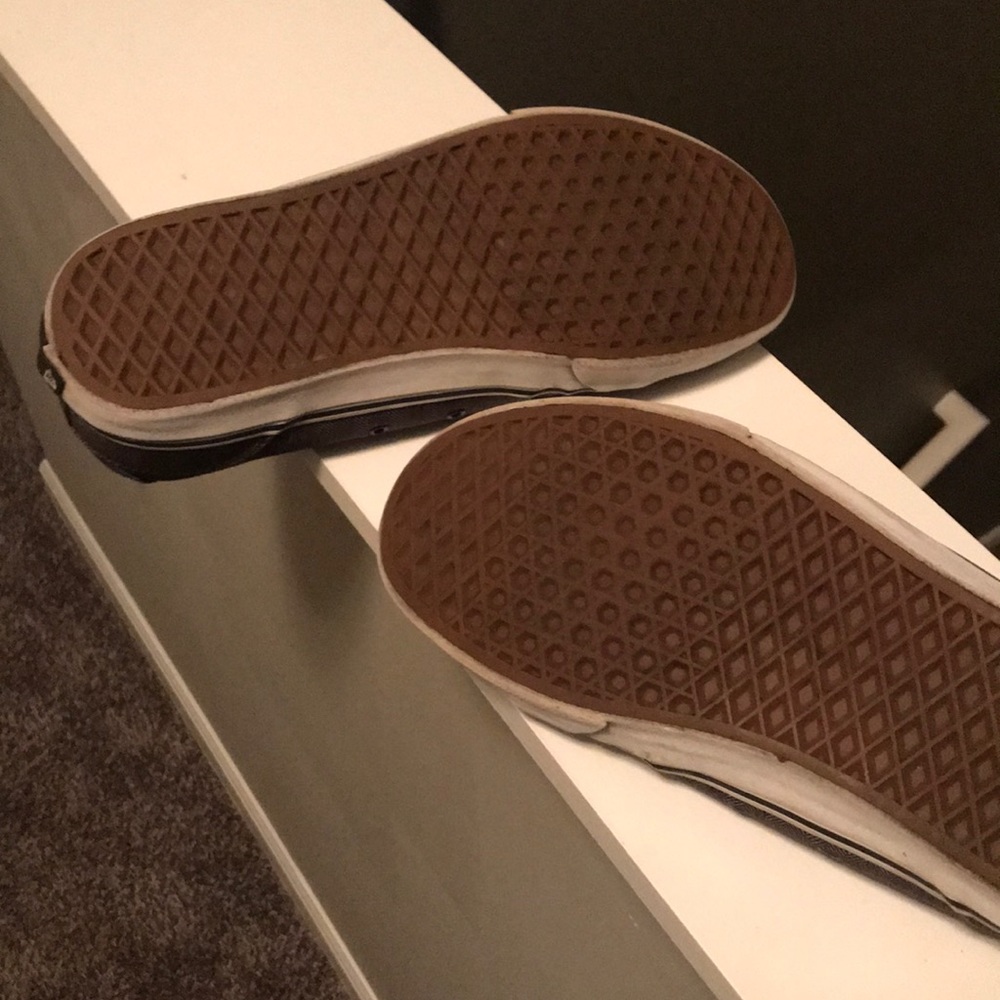 Vans - Picture 6 of 7